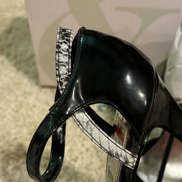 NWT Style & Co. Gweneth Black Snakeskin Faux Suede Heel Closed Toe 3.5” Heel - Picture 3 of 5